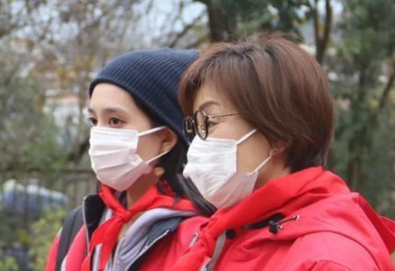 毛阿敏17岁女儿出道妈妈是知名歌手女儿要进军演艺圈