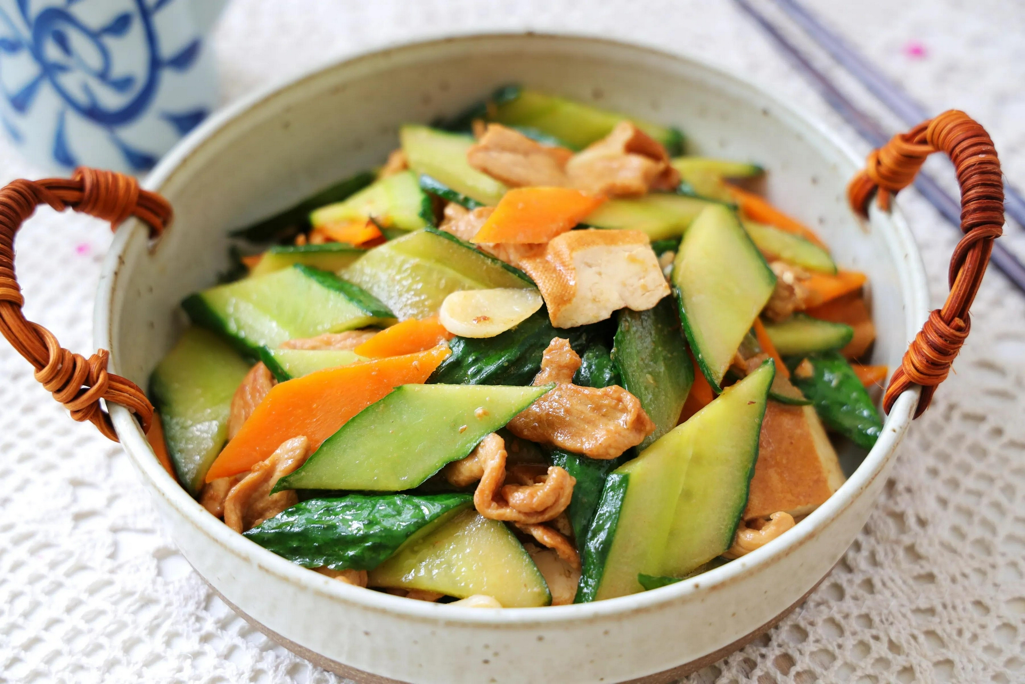 黄瓜炒肉片的做法!