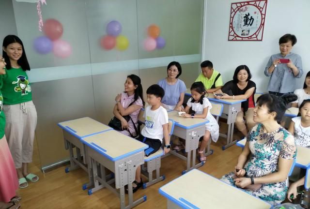 周末补课成了孩子们的常态,长期上辅导机构,会对孩子有何影响?