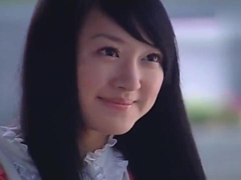 铠甲勇士:外面怪兽袭击人,北淼还有心情买花泡美女,太有雅致了