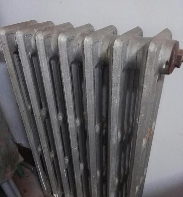 农村的铁暖气片能和壁挂炉接吗?__财经头条