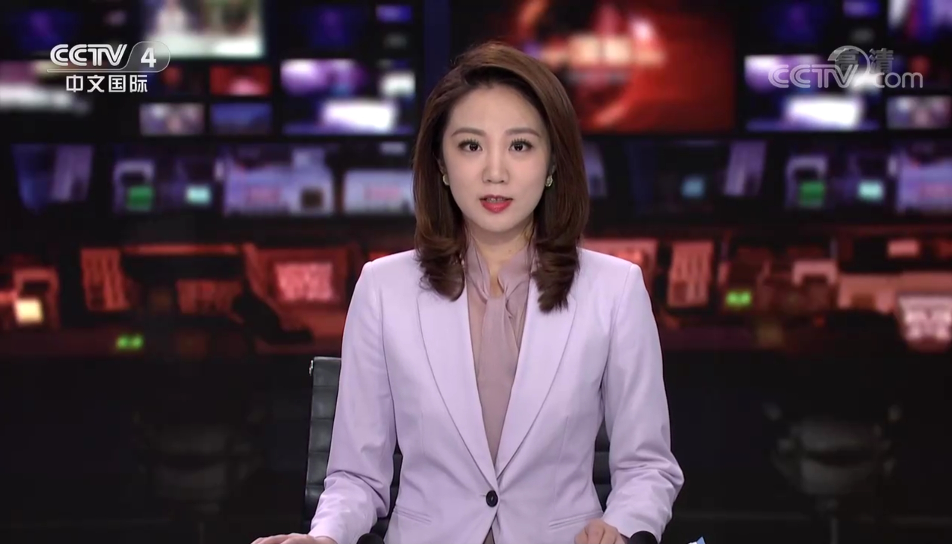 跟着央视主播余露莹学职场穿搭,可以一个月出镜不重样,赏心悦目__财经