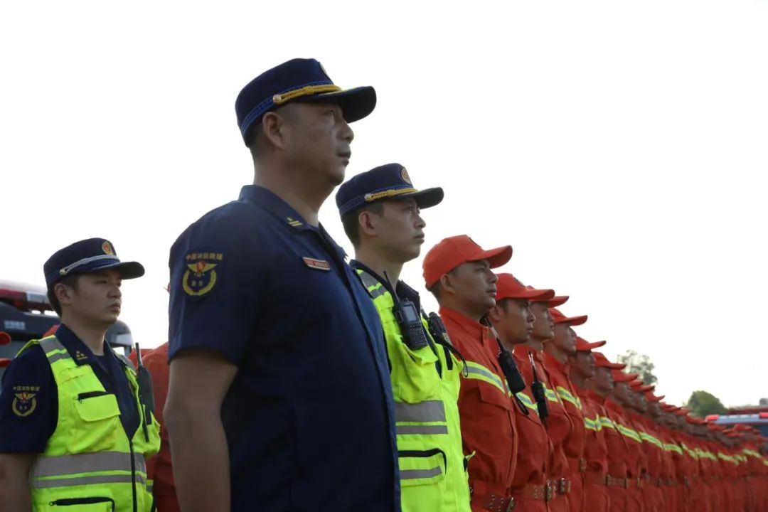 揪心！特大暴雨！郑州洪灾已致12人死亡，江西等地紧急增援中……休闲区蓝鸢梦想 - Www.slyday.coM