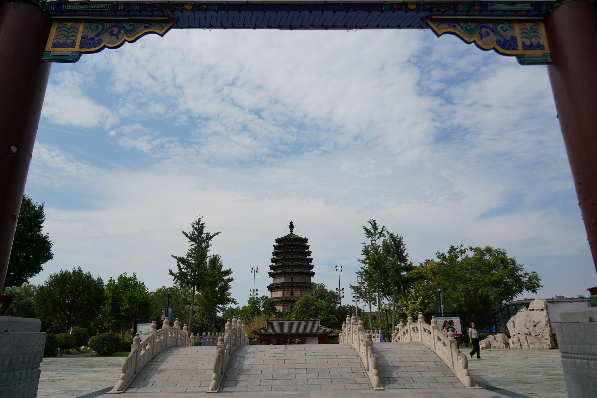人文景观居多,赵云庙,隆兴寺,临济寺等都是正定的著名旅游景点