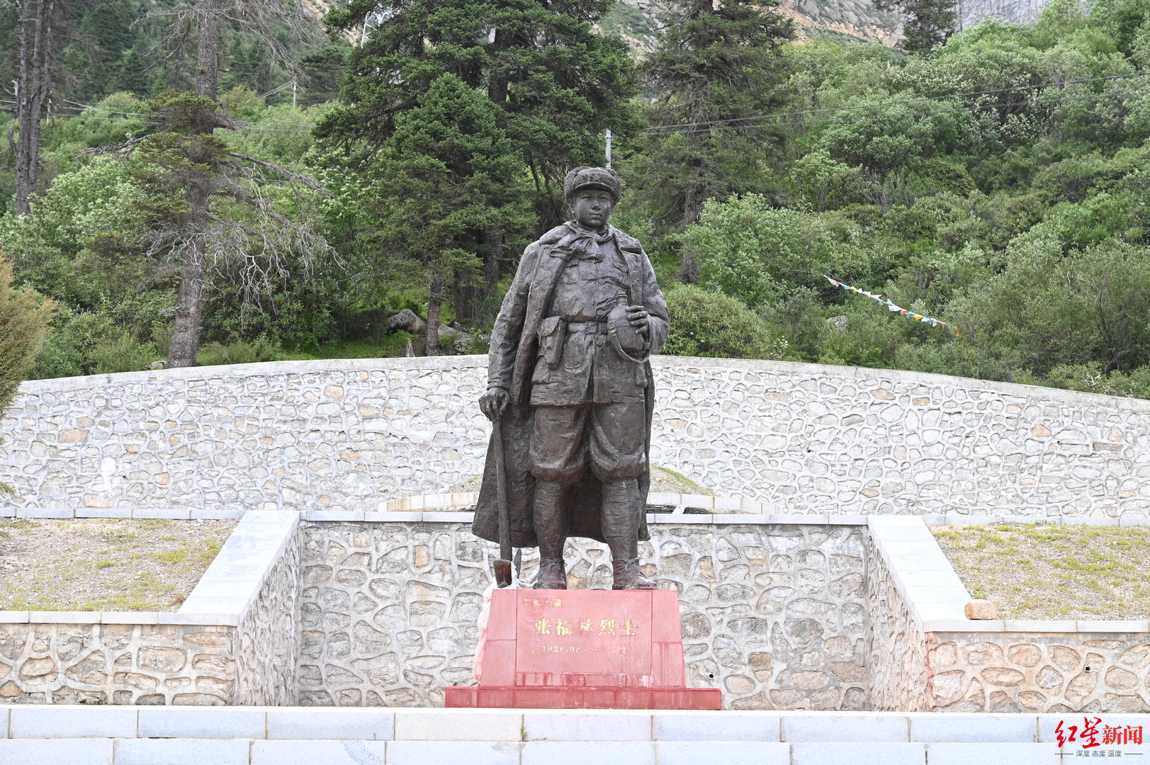 德格雀儿山川藏公路十八军红色教育基地8月将对外开放