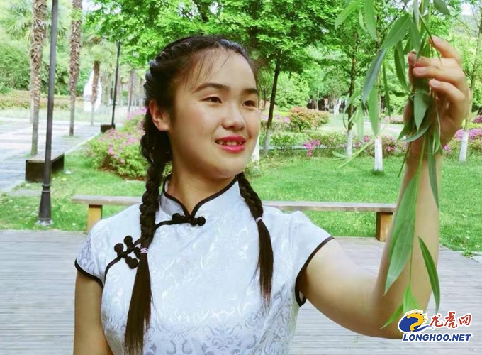 视障女孩周文晴考研成功后续：人民大学多方面为其入学做安排 - Vimarsana News