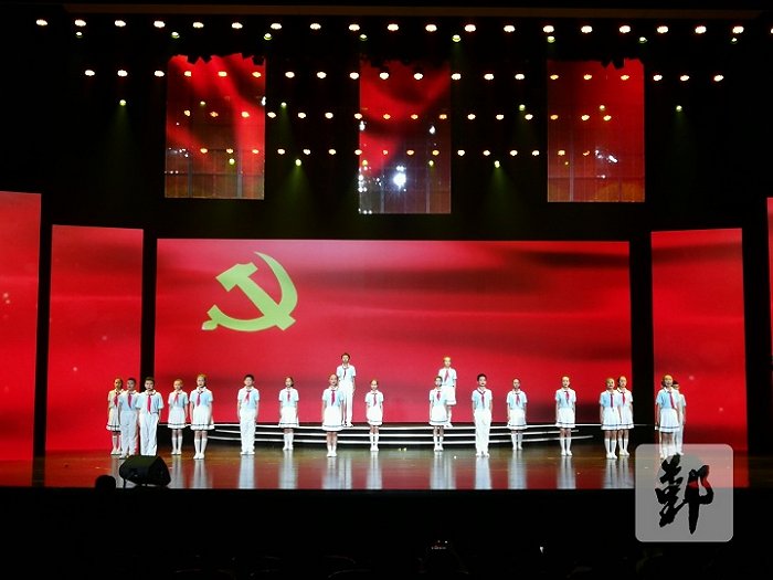 图为情景音乐诗会现场。