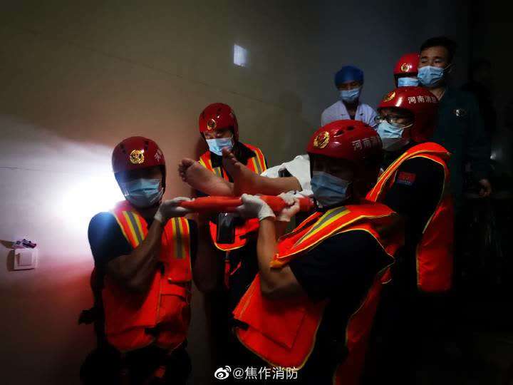 遭遇历史极值暴雨 郑州全城大救援