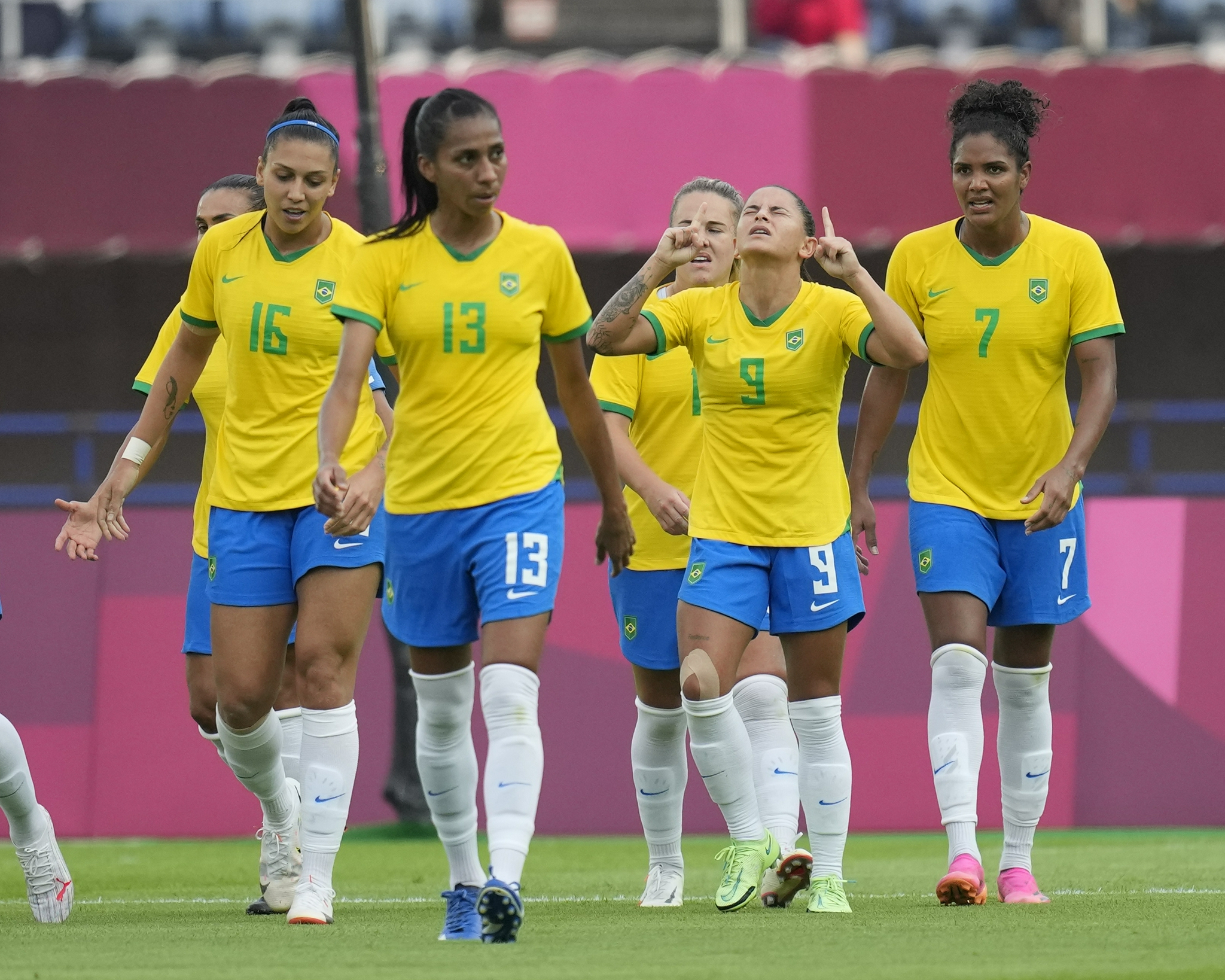 巴西美女球迷图片素材-编号26381291-图行天下