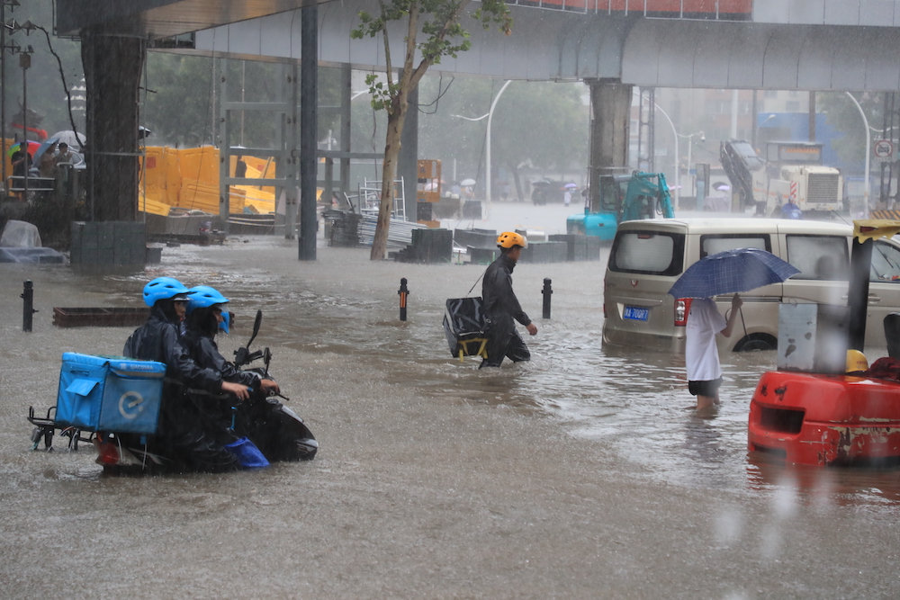 河南暴雨影响出行 各旅游平台,航司铁路启动免费退改服务