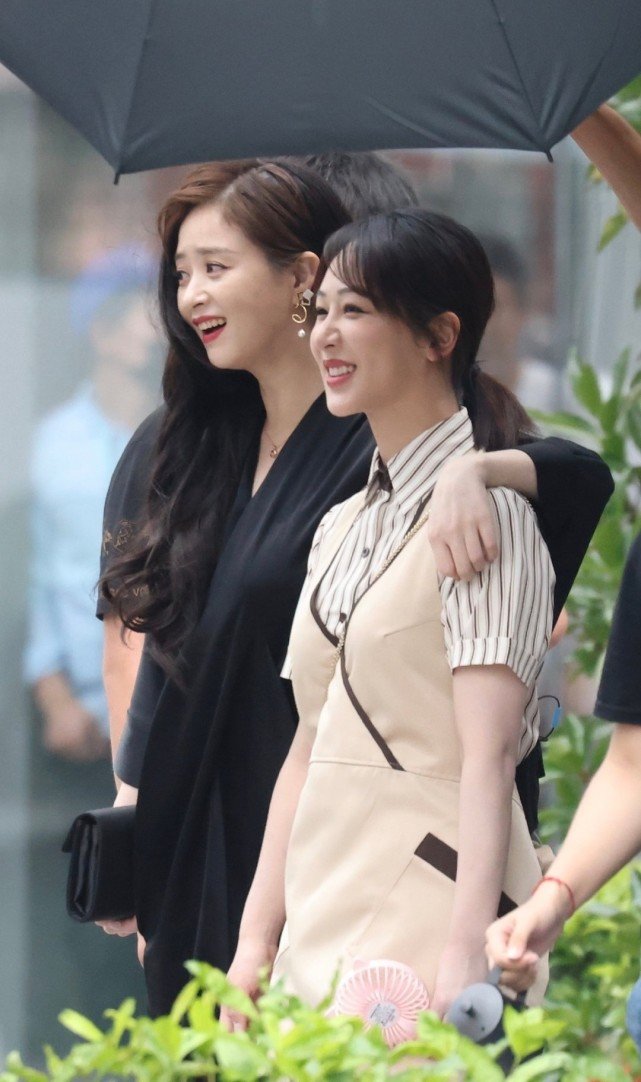 杨紫再扮邱莹莹和小雪网友感叹爷青回却再难超越自己