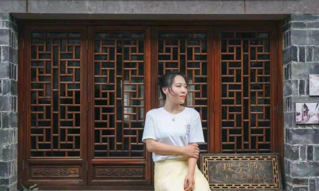 辞职看世界的女教师,6年后为生计讲脱口秀,网友：世界不看了?休闲区蓝鸢梦想 - Www.slyday.coM