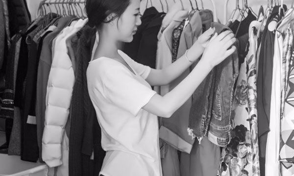 抽血、输液后,扎针处为何会出现一片淤青?不妨了解下,涨涨知识休闲区蓝鸢梦想 - Www.slyday.coM 抽血、输液后,扎针处为何会出现一片淤青?不妨了解下,涨涨知识休闲区蓝鸢梦想 - Www.slyday.coM