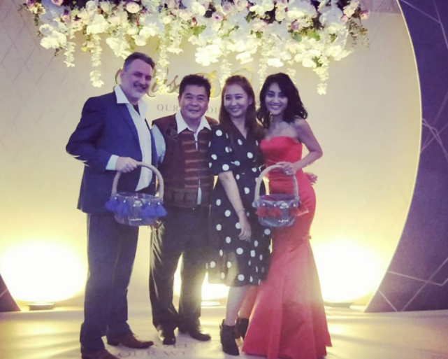 34岁女星叶玮庭近照曝光为大18岁老公产生混血女儿母女平安