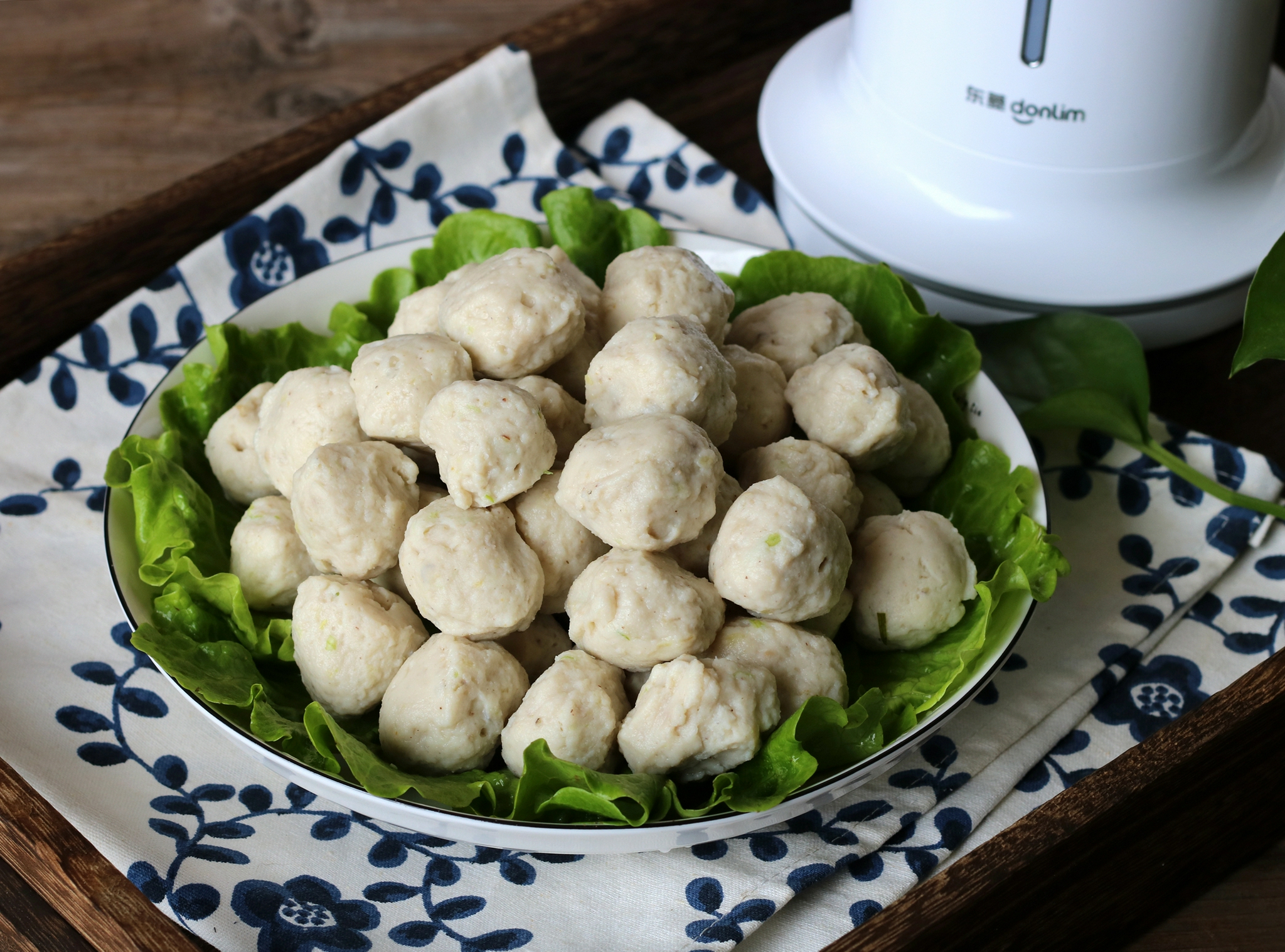 孩子想吃鱼丸,别总买着吃,自己做干净卫生,没有添加更健