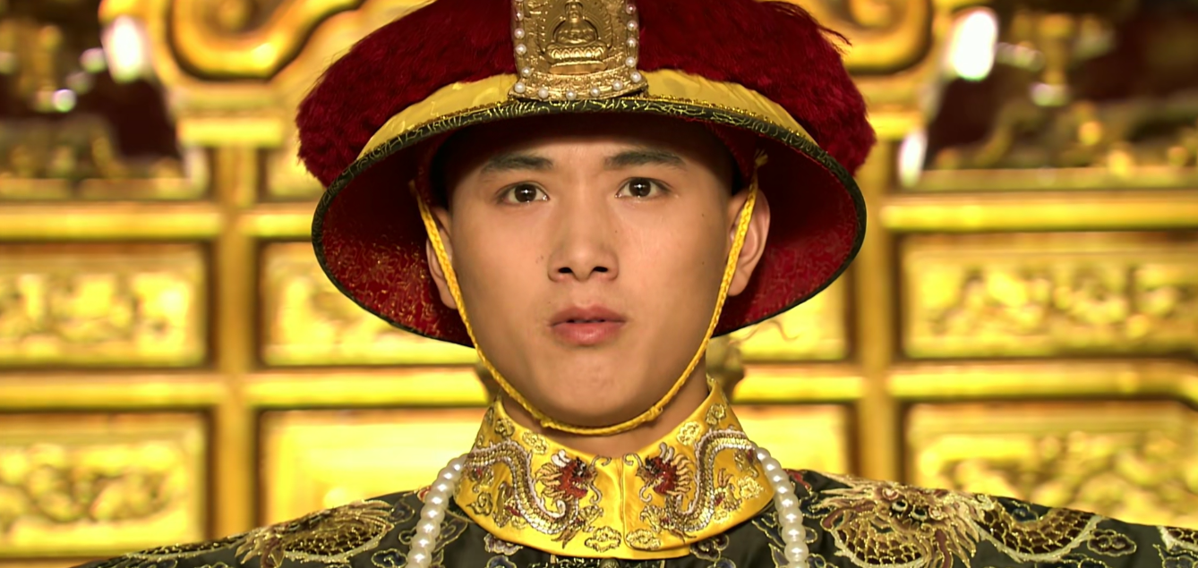 她陪伴乾隆65年,79岁高龄还被翻牌子,儿子差点成为