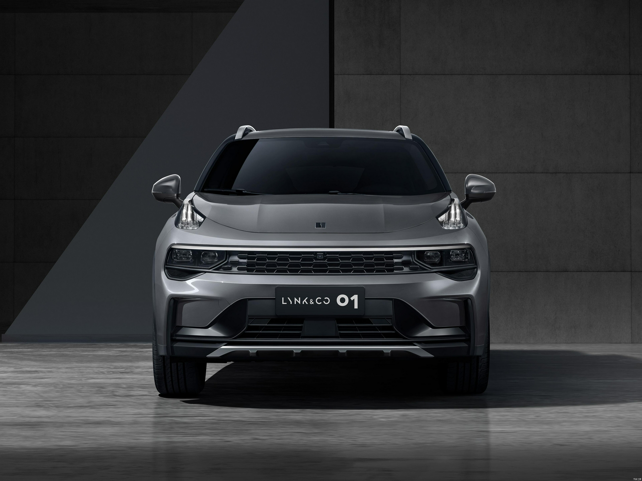 领克01家用性价比高吗?空间够用吗?