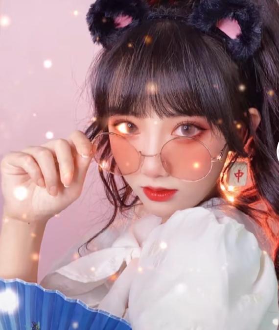 晚,仿佛真的换了一个人一般,如今的视频早就不满足于拍摄和学长果然的