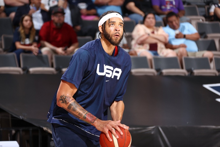 麦基谈入选国家队:iphone太智能 来电显示上写着"美国队"