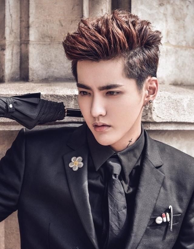 吴亦凡塌房,成全了3个歌手,坑苦了2个导演,毁掉1个女演员。休闲区蓝鸢梦想 - Www.slyday.coM