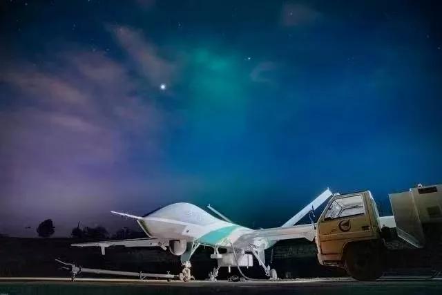 翼龙无人机待命起飞。图片来源：工信部微信公众号