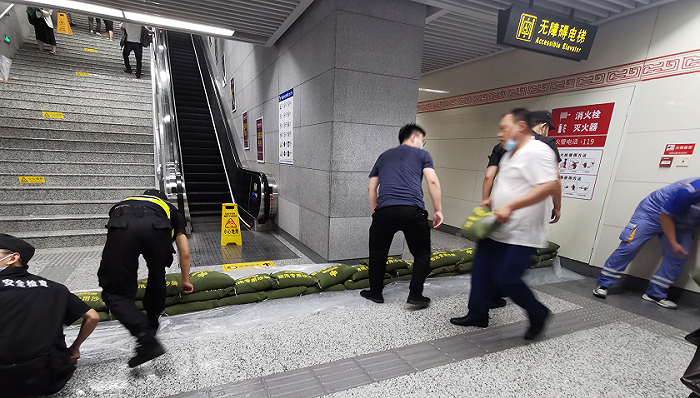 暴雨红色预警继续！这家上市公司已临时停产，牧原股份也回应了