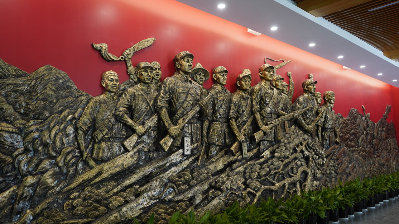 为进一步弘扬革命先烈的精神,在许岙村村民的努力下,许岙战斗纪念馆于