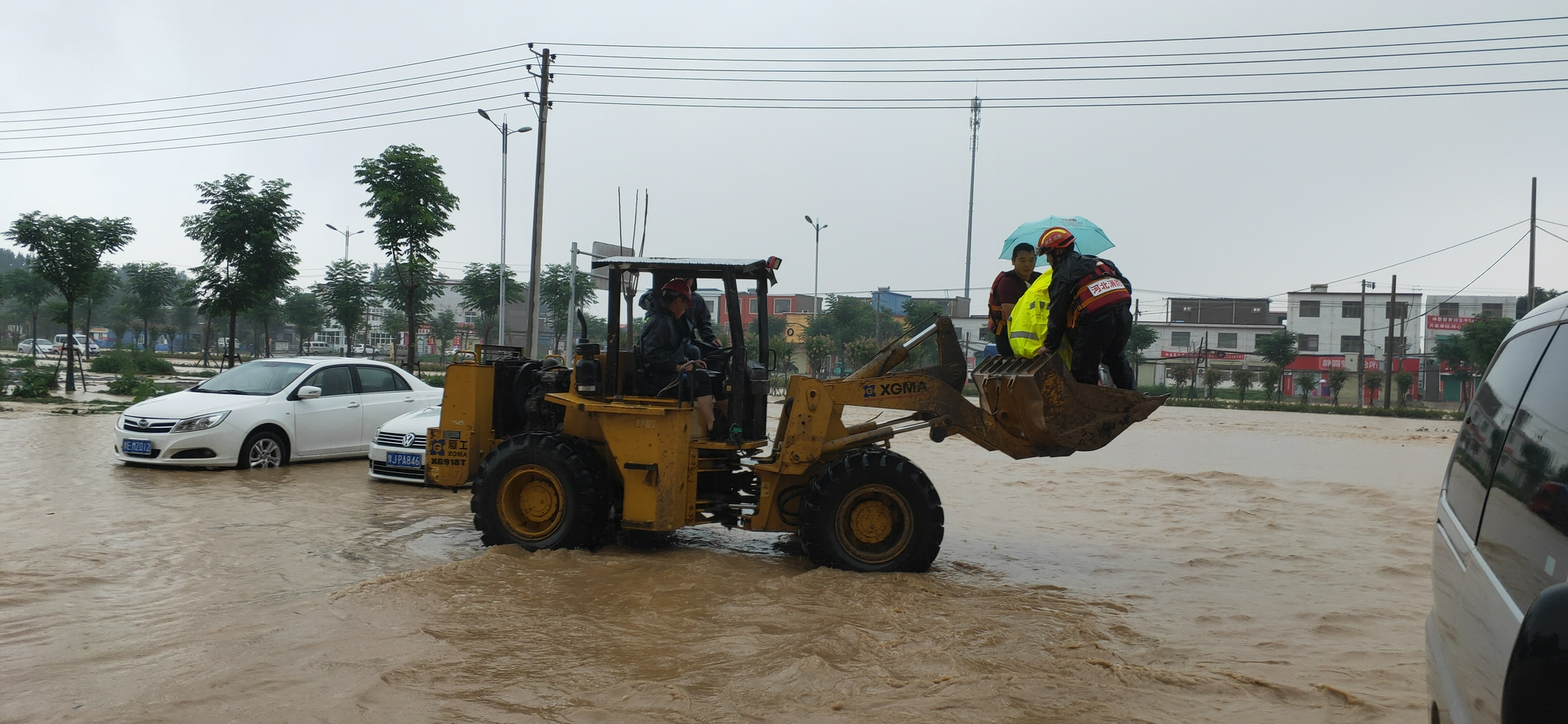 安阳酒吧排行榜_一点资讯安阳1酒吧发生打架(2)