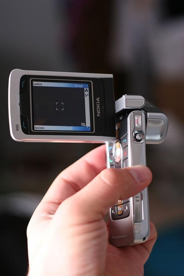 三星新专利曝光,折叠屏手机 旋转摄像头__财经头条