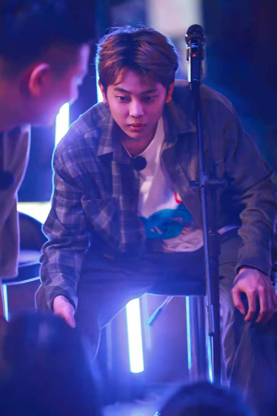 长沙来死狗陈死狗体验电刑椅好酸爽与刘岱秀恩爱无视鱼子酱