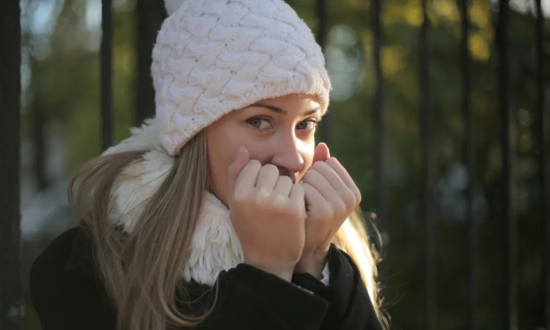 一个男人会不会和你在一起,看他的眼神就知道了