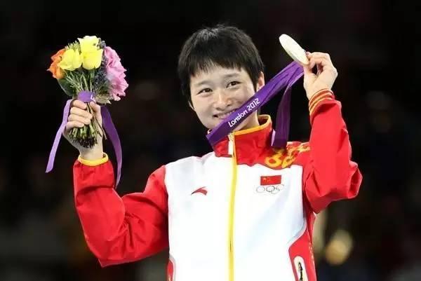 奥运第一日:中国队冲击首金,三人篮球首秀,女足迎生死战