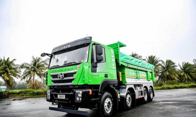 "工程之王"全新升级,上汽红岩国六自卸车高效更可靠