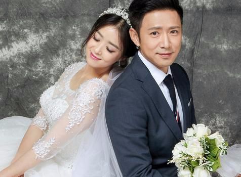 曾饰演尓豪琅琊榜太子,为照顾病妻耽搁事业,如今演绎最完美老公