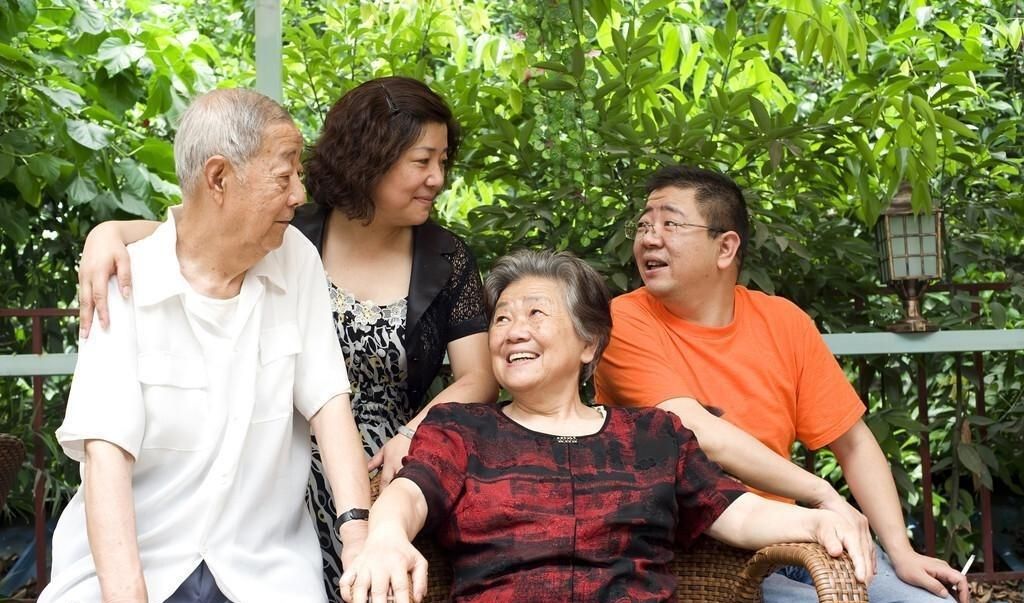 7位老人抱团养老,仅仅半年就解散,前期很快乐,后期太现实