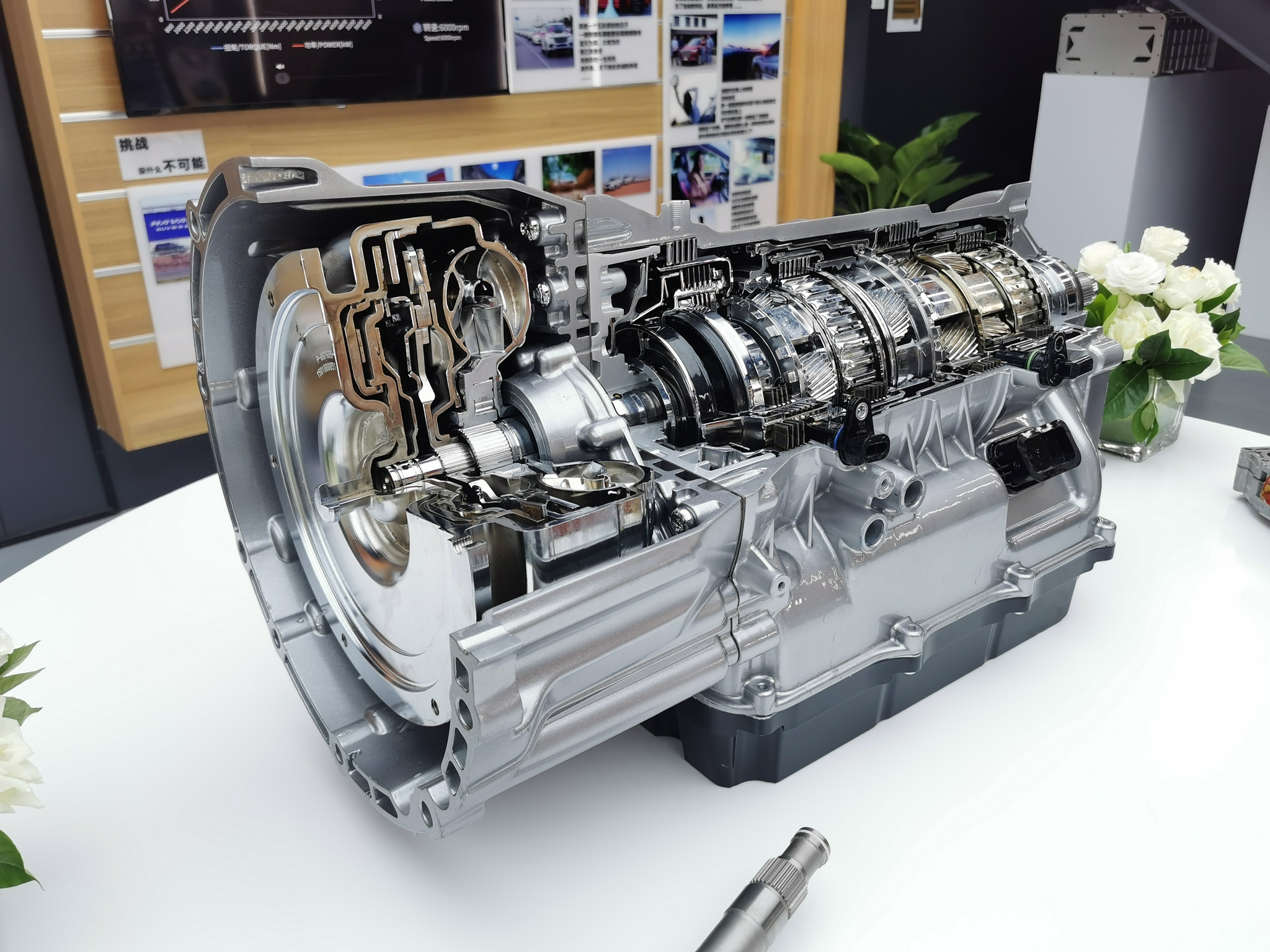 别再羡慕豪车车主v6发动机9at变速箱长城汽车也有了