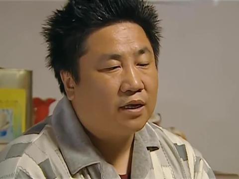 刘大脑袋对谢大脚有想法,被谢大脚点破后竟不敢承认,慌张逃走|谢大脚_