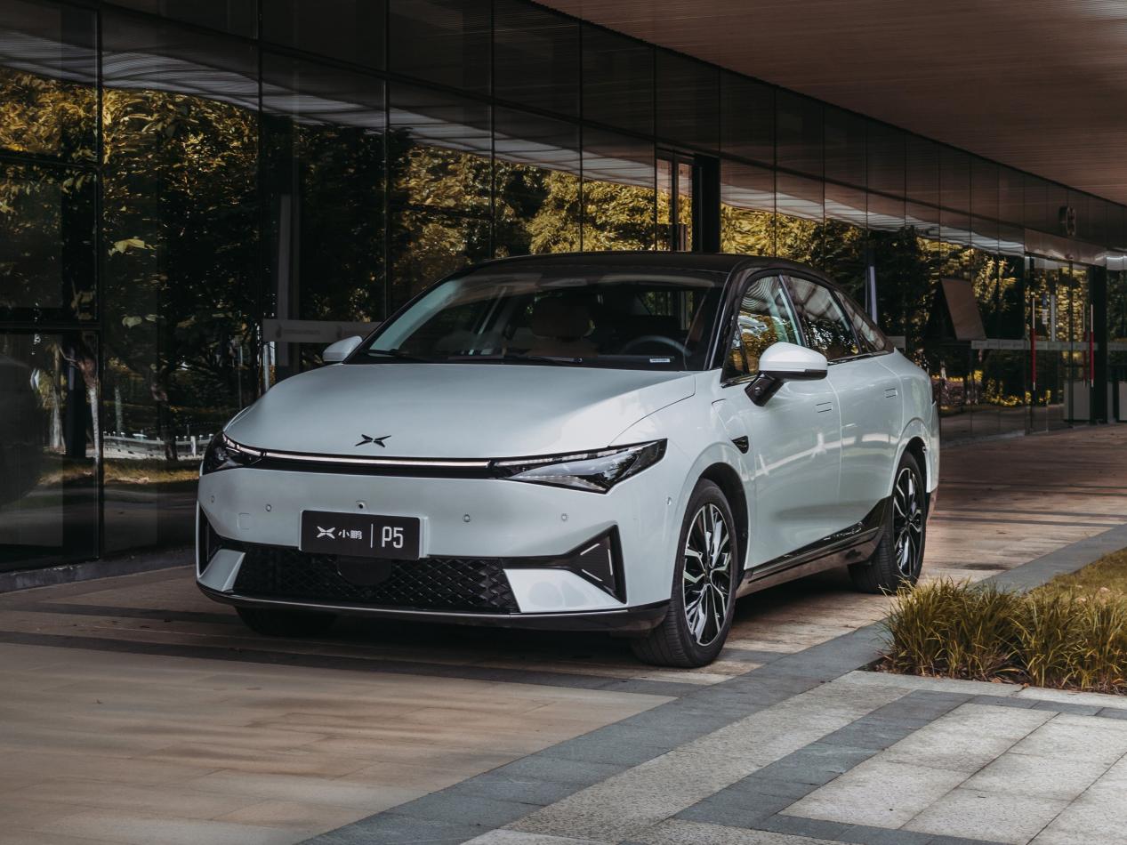 都是紧凑型电动车小鹏p5凭啥卖这么贵