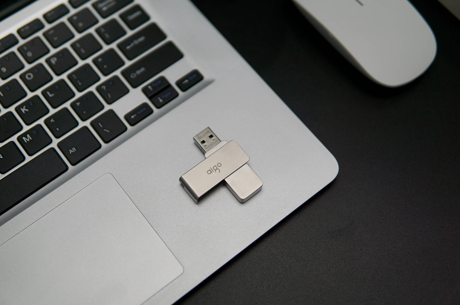 首个搭载40nm"中国芯"的u盘,爱国者aigo u330雄起__财经头条