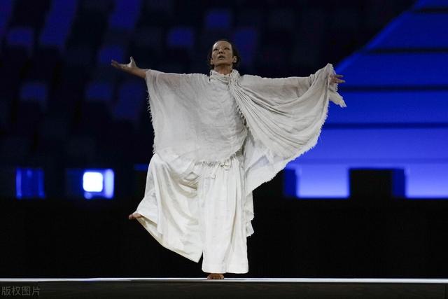 东京奥运会开幕式：现场为疫情逝者默哀 木质五环手动拉开休闲区蓝鸢梦想 - Www.slyday.coM