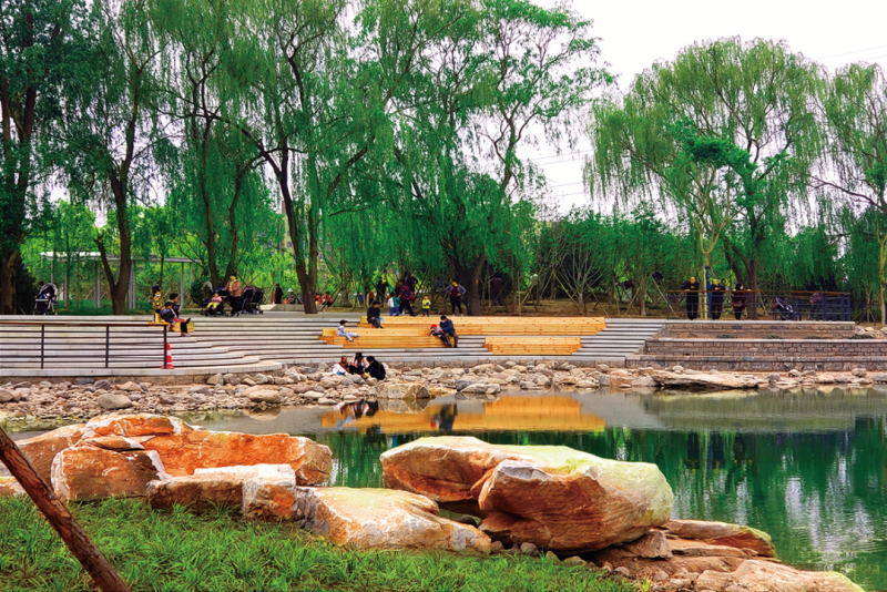 坐标回天可踢球可散步还可观水景霍营公园今夏开张