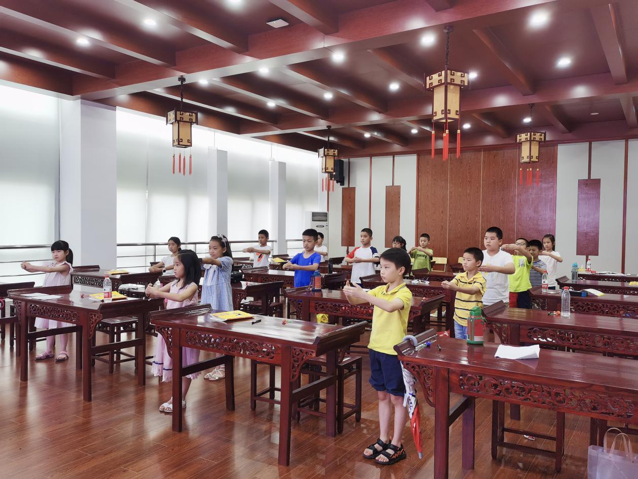 区图书馆 少儿"国学讲堂"开讲