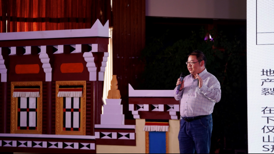 佛协副秘书长,国务院特殊津贴专家,西藏非物质文化遗产专家木雅·曲