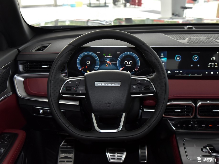 除了价格空间也是它的优势小哥带你一起看捷途x70plus