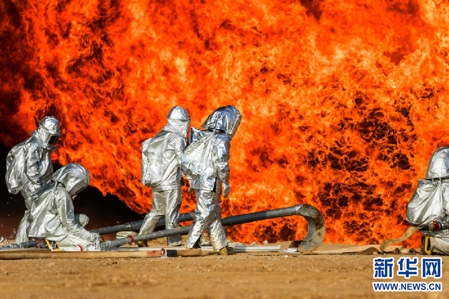 全国煤化工灭火救援跨区域实战演练现场.