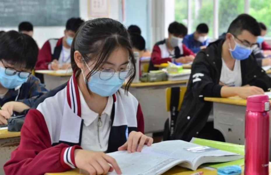 烈士子女高考加20分，很多家长觉得“不合理”，女孩一句话让人沉默休闲区蓝鸢梦想 - Www.slyday.coM