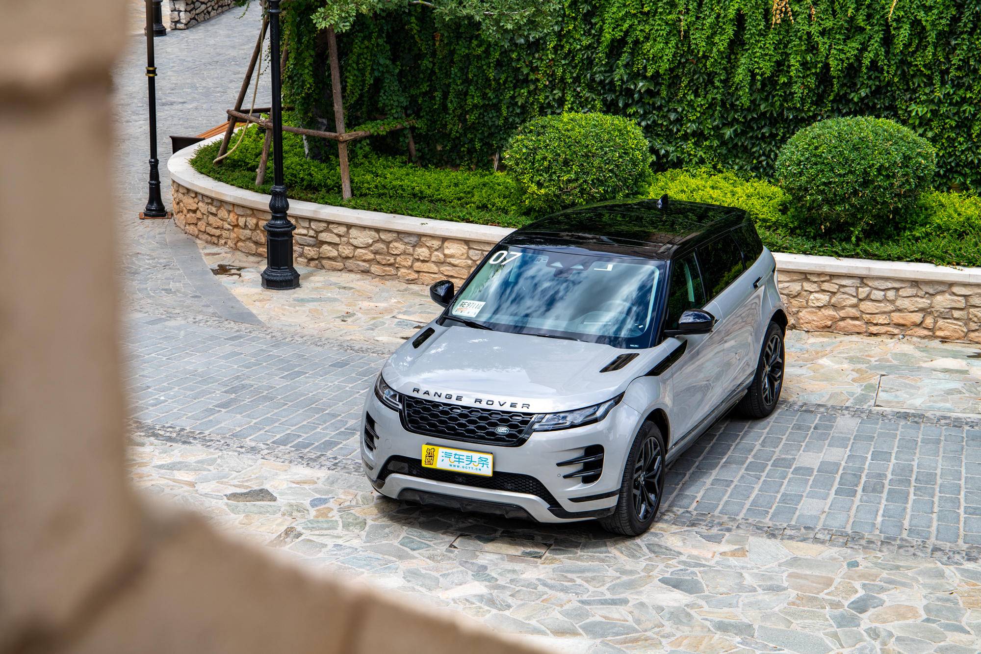 弥补空间最大短板 试驾路虎揽胜极光l-新浪汽车