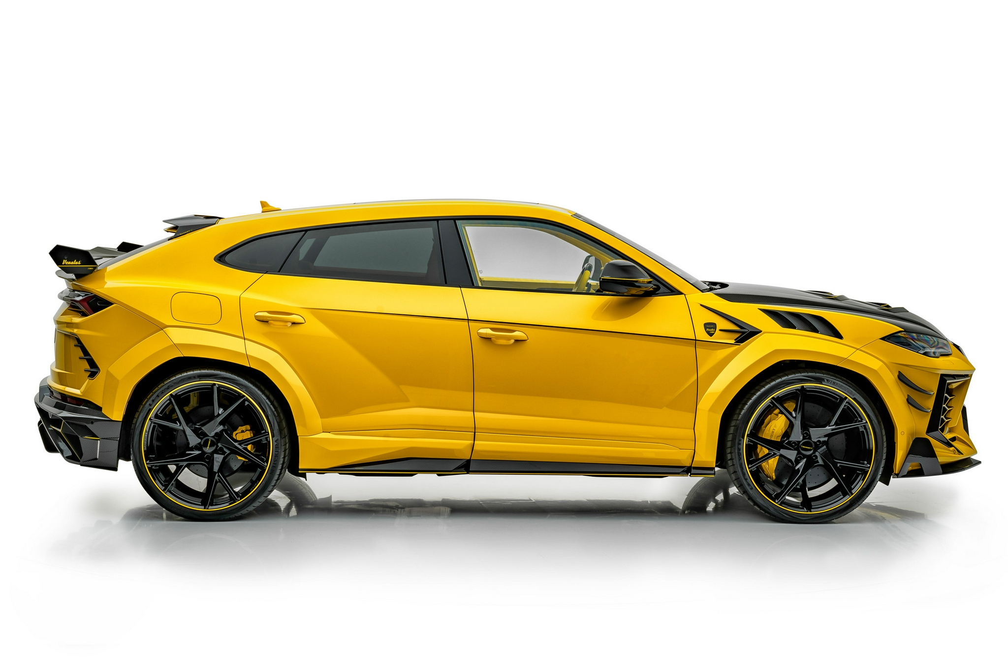 售价598万多重改装提升mansory迈莎锐定制版urus国内接受预定