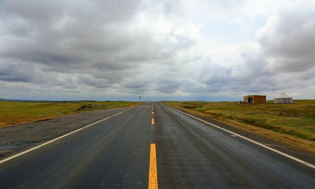 暑假去哪儿在新疆邂逅童话边城的唯美日落看奇特雅丹地貌