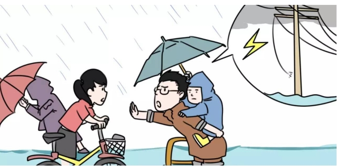 重创河南后大暴雨开始袭击河北一村庄出现龙卷风导致2人遇难